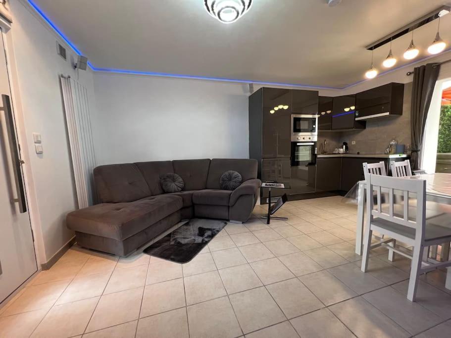 Kings Villa Near Disneyland Reserved Only For Family With Kids Saint-Germain-sur-Morin 外观 照片