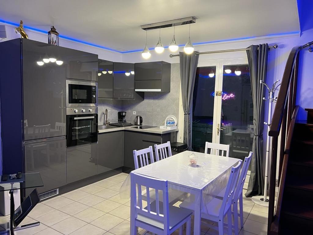Kings Villa Near Disneyland Reserved Only For Family With Kids Saint-Germain-sur-Morin 外观 照片